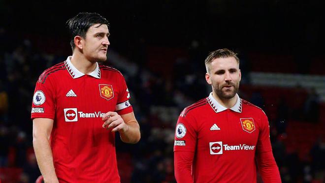 姆斯紧随其 姆斯紧随其